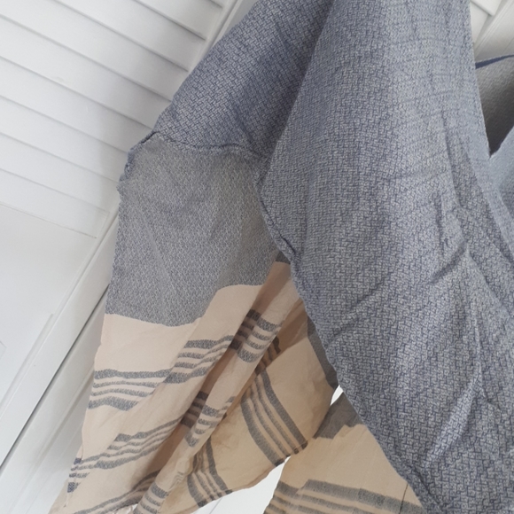 Tribe Alive beach wrap. - Picture 4 of 4